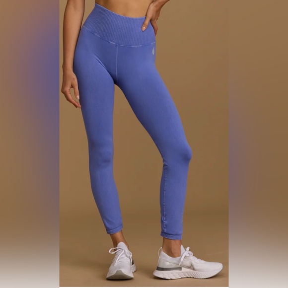 •FREE PEOPLE•NWOT GOOD KARMA WASHED PERIWINKLE BLUE LOW IMPACT LEGGINGS SIZE M/L - Picture 1 of 14